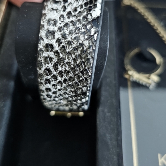 Kendall & Kylie Watch, necklace and earrings set 'L' BNIB - Picture 3 of 5